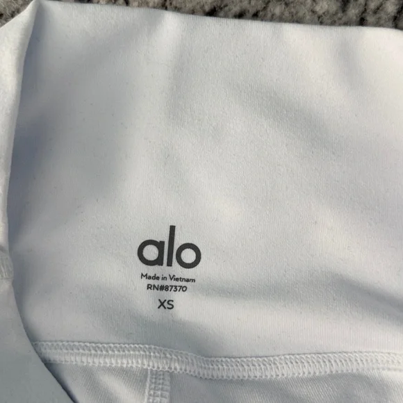 ALO Yoga Soft White Leggings - Picture 5 of 11